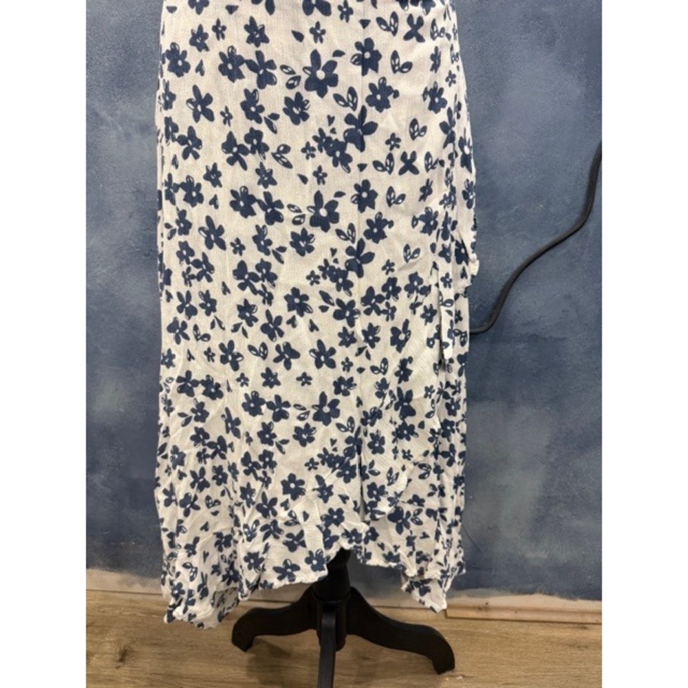 Altar'd State Floral Wrap Midi Skirt Navy White Size L Ruffle Hem Tie Waist - Picture 10 of 13